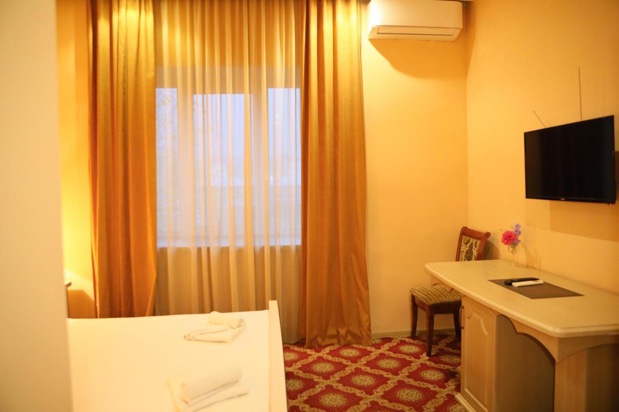 Elko Hotel Γιερεβάν Εξωτερικό φωτογραφία